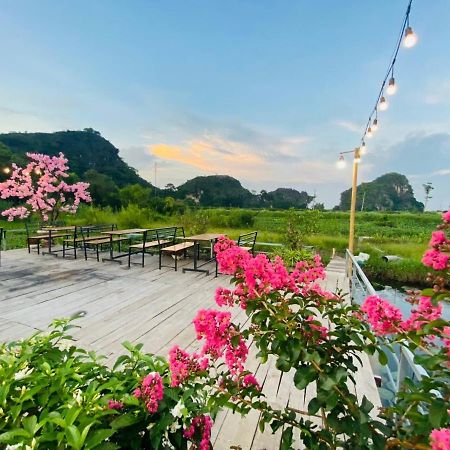 Ha Lan Homestay Нин Бин Екстериор снимка