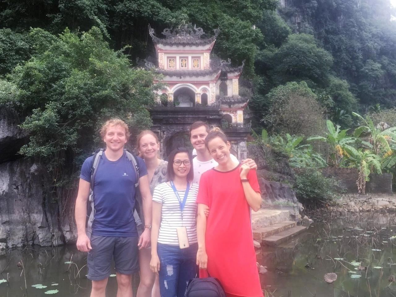 Ha Lan Homestay Нин Бин Екстериор снимка